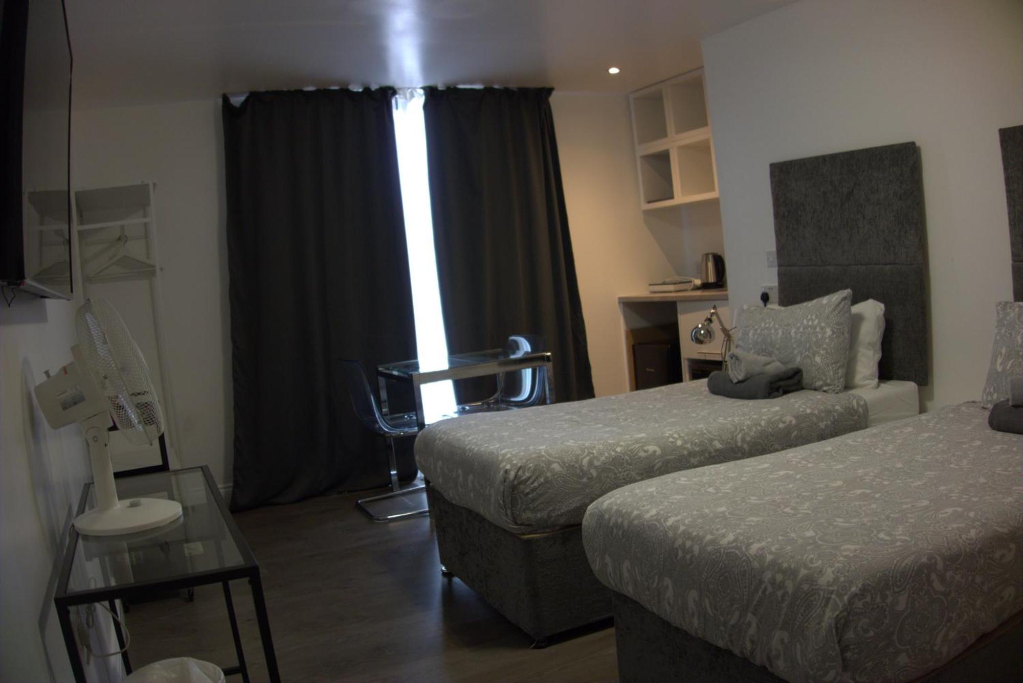Abbey Point Hotel 3*