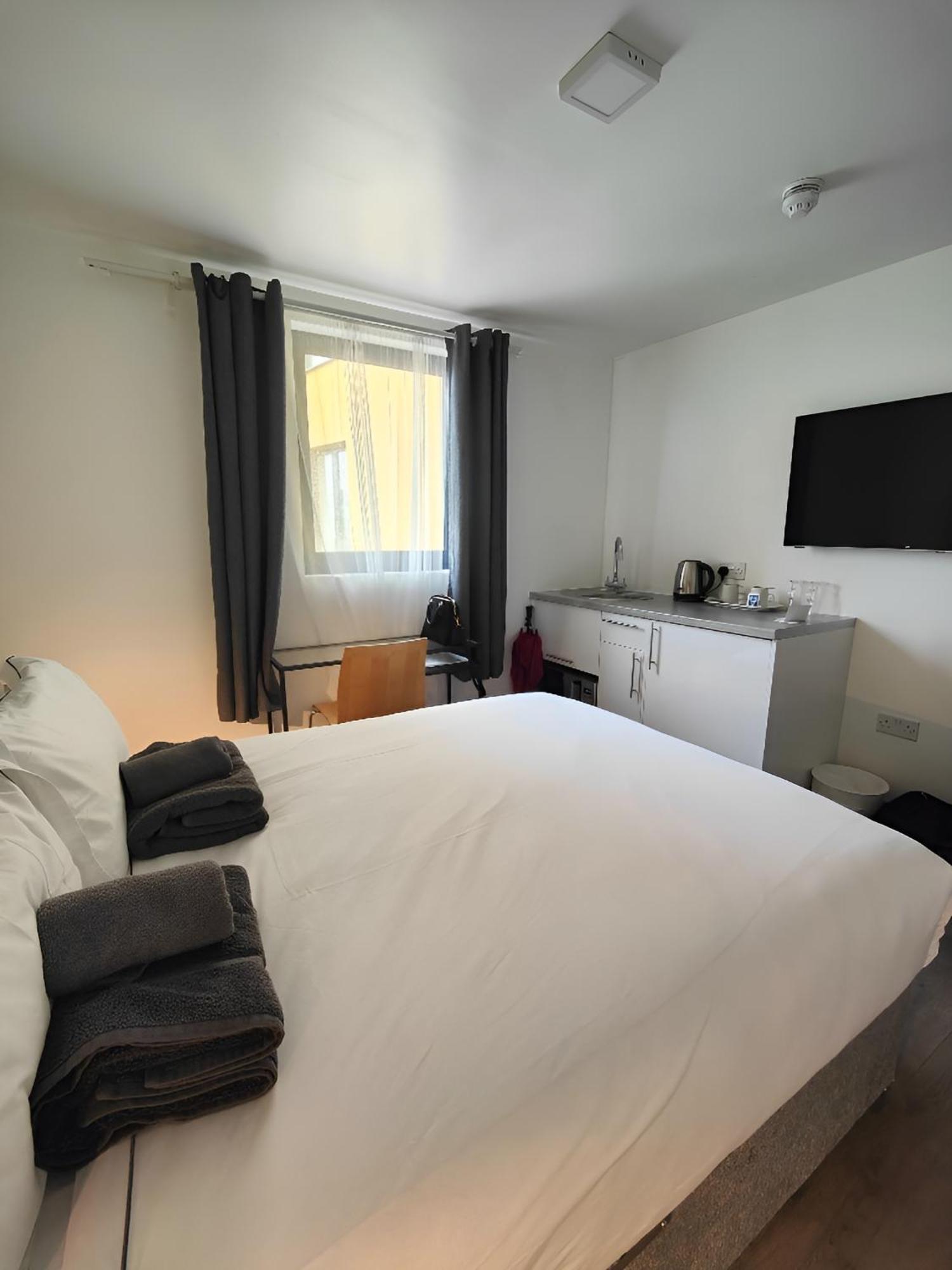 Hotel Abbey Point Wembley